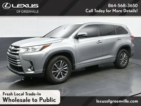 Used 2017 Toyota Highlander XLE FWD image 4