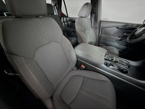 Certified 2025 Honda Pilot Sport image 35