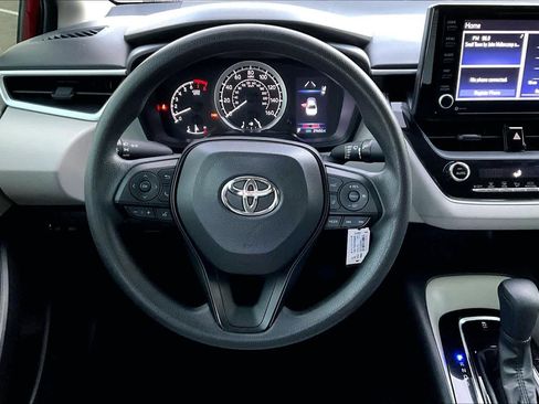Certified 2022 Toyota Corolla LE image 6