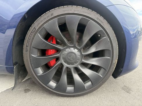 Used 2023 Tesla Model 3 Performance AWD/4WD image 10