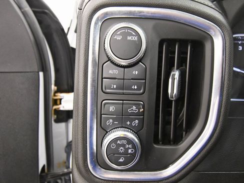 Used 2022 GMC Sierra 3500 SLT w/ SLT Premium Package image 20