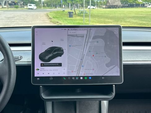 Used 2021 Tesla Model Y Long Range AWD/4WD image 15