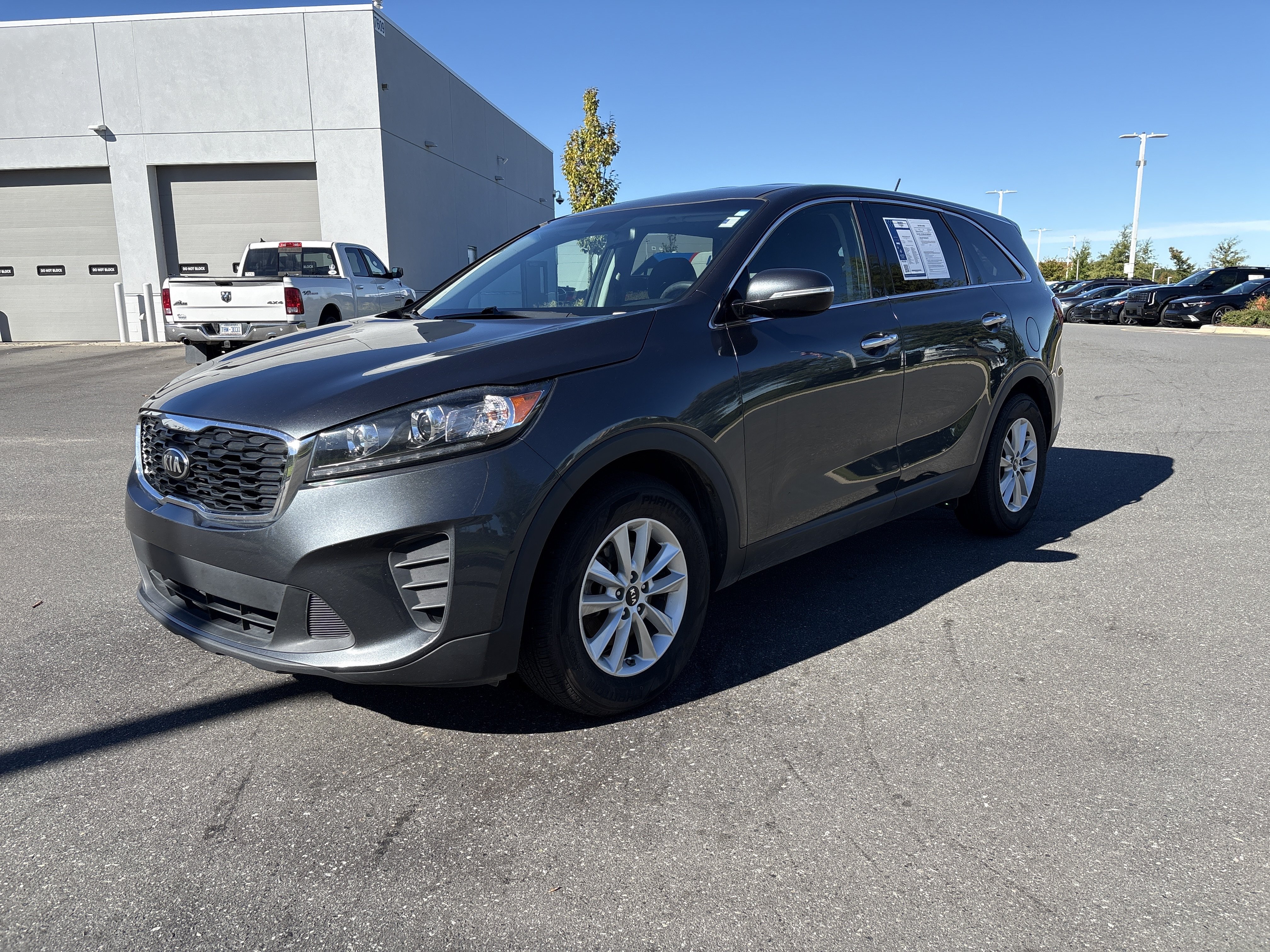 Used 2020 Kia Sorento FWD V6 image 5
