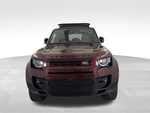 New 2026 Land Rover Defender 130 X-Dynamic SE image 2