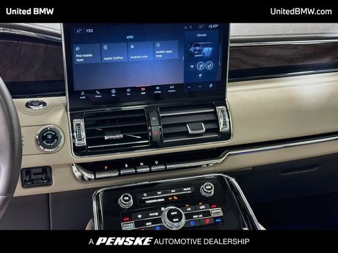 Used 2024 Lincoln Navigator L Reserve AWD/4WD image 11