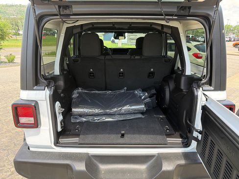 New 2026 Jeep Wrangler Unlimited Sport AWD/4WD image 10