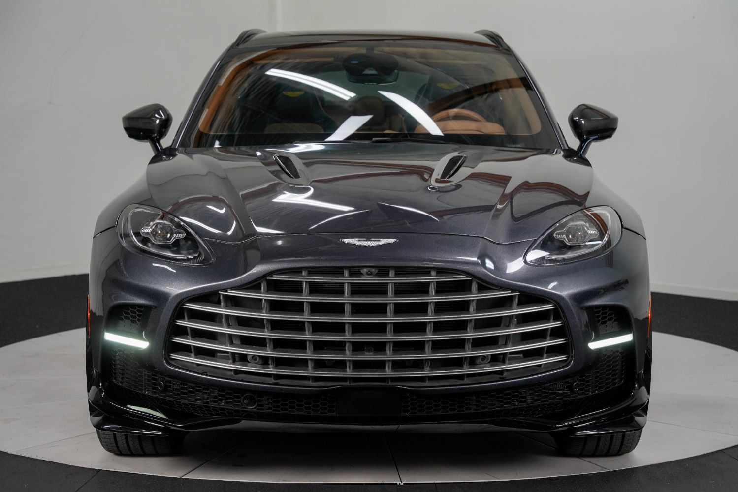 Used 2023 Aston Martin DBX 707 AWD/4WD image 10