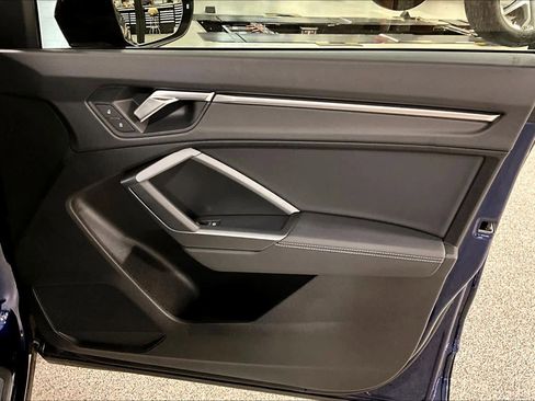 Used 2025 Audi Q3 2.0T Premium w/ Convenience Package image 21