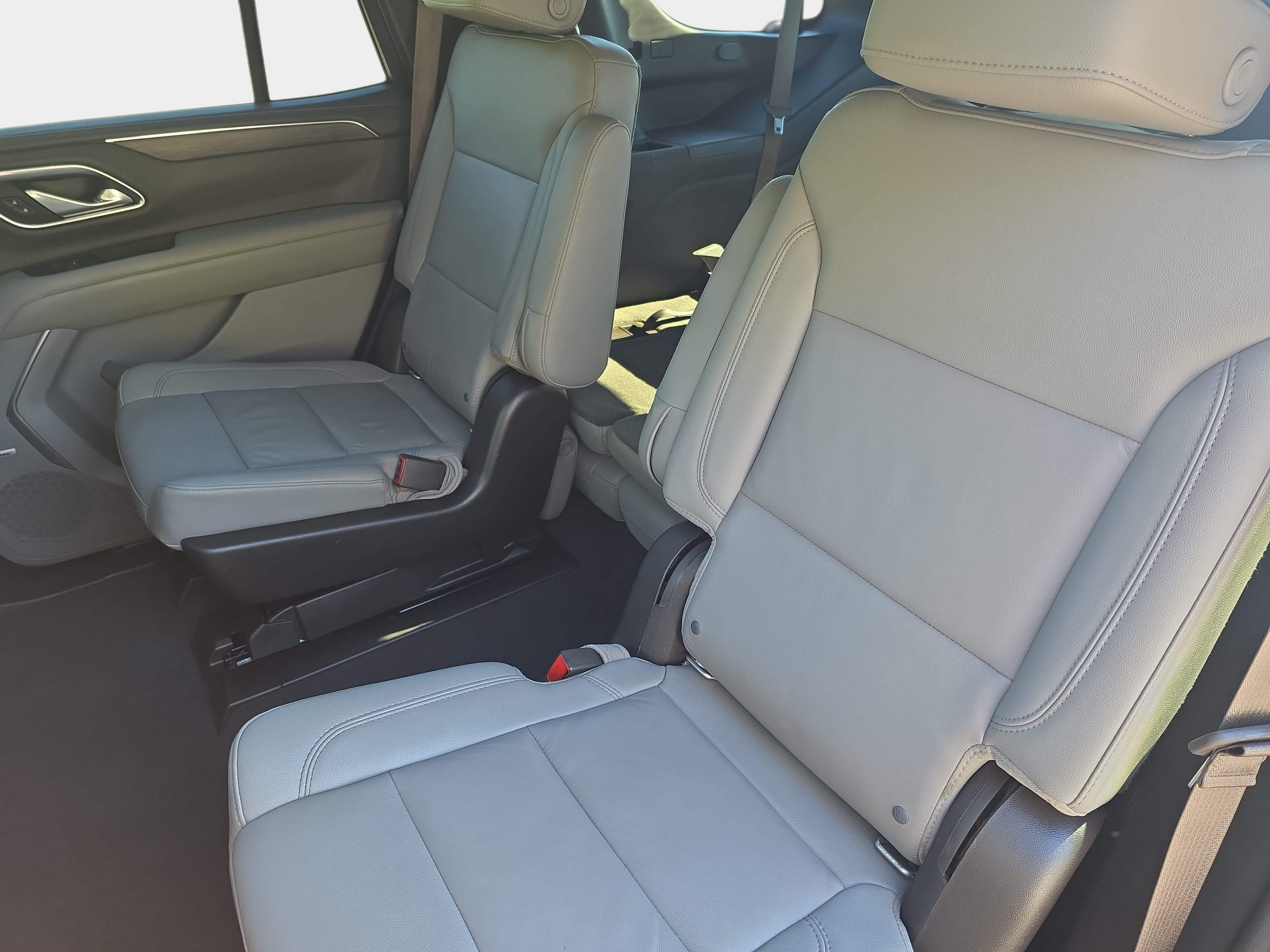 Used 2021 Chevrolet Tahoe LT AWD/4WD image 16