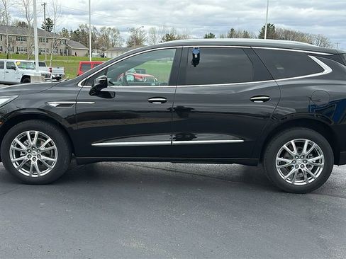 Used 2023 Buick Enclave Essence w/ Experience Buick Package FWD image 4