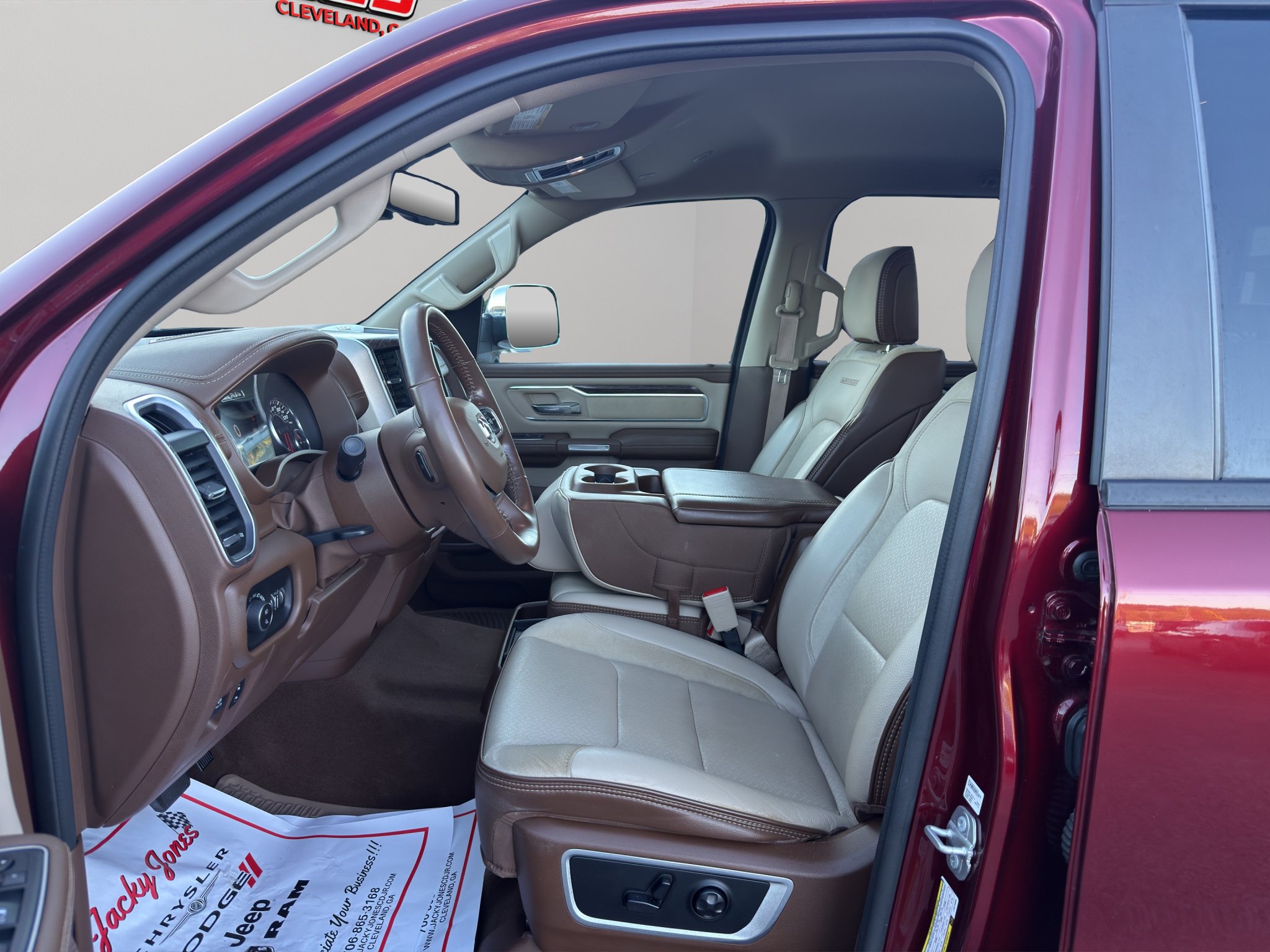 Used 2020 RAM 1500 Laramie AWD/4WD image 3