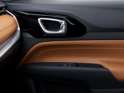 New 2025 Jeep Compass Limited image 25