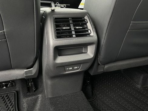 New 2026 Volkswagen Tiguan SE R-Line image 26