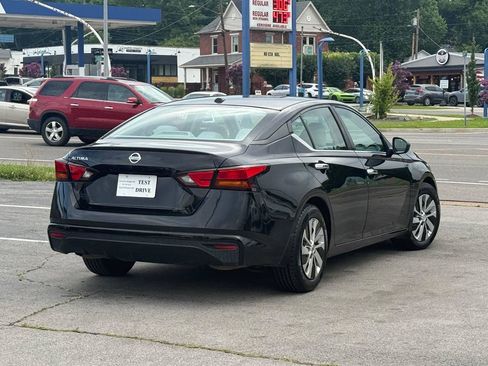 Used 2019 Nissan Altima 2.5 S FWD image 2