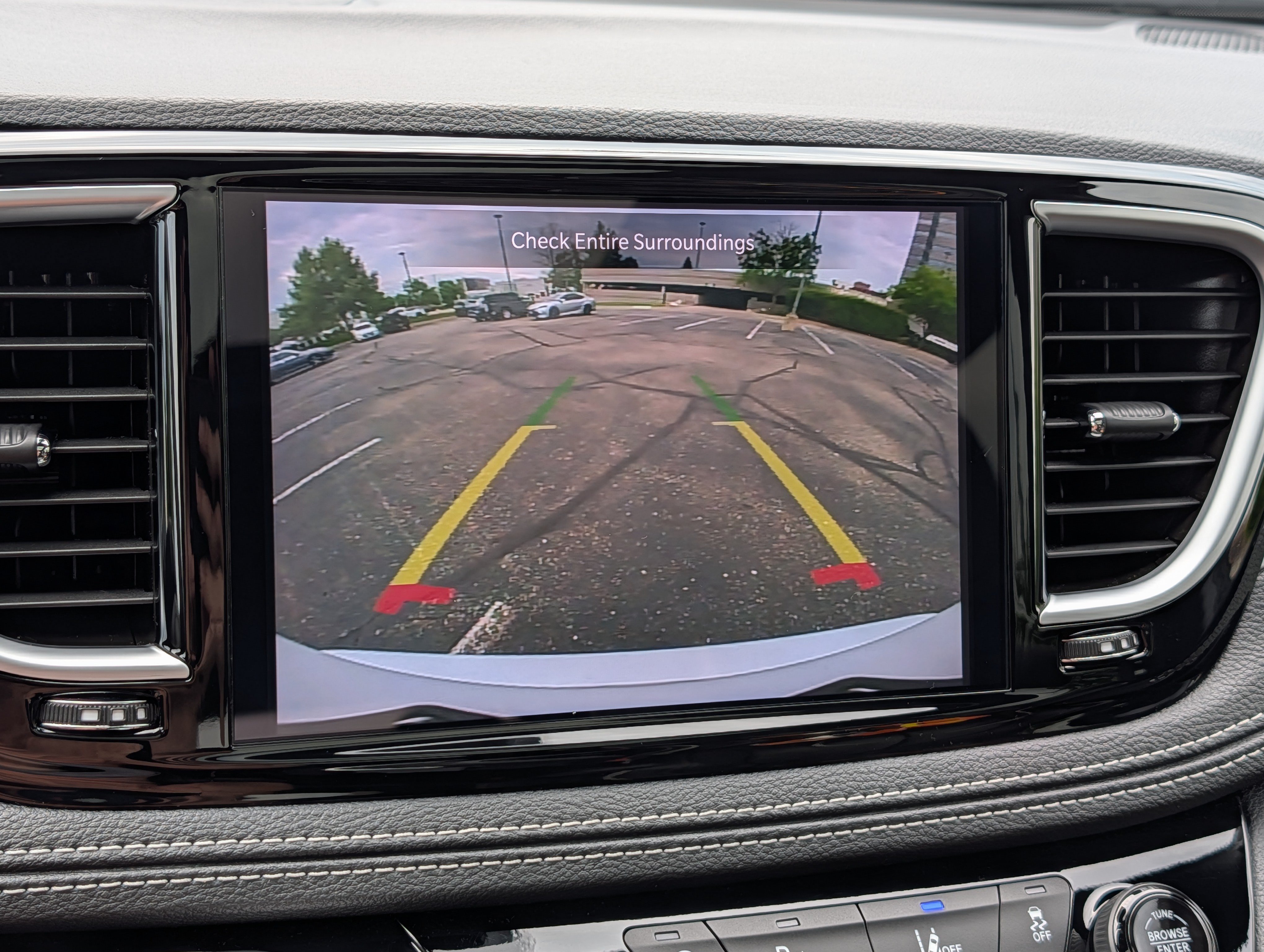 Used 2025 Chrysler Pacifica Limited FWD image 27