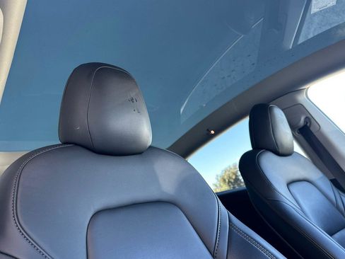 Used 2021 Tesla Model Y Long Range image 21