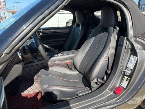 Used 2018 MAZDA MX-5 Miata Grand Touring RWD image 11