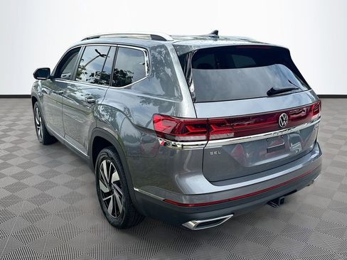 Used 2025 Volkswagen Atlas SEL AWD/4WD image 8