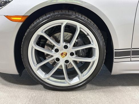 Certified 2024 Porsche 718 Boxster RWD image 37