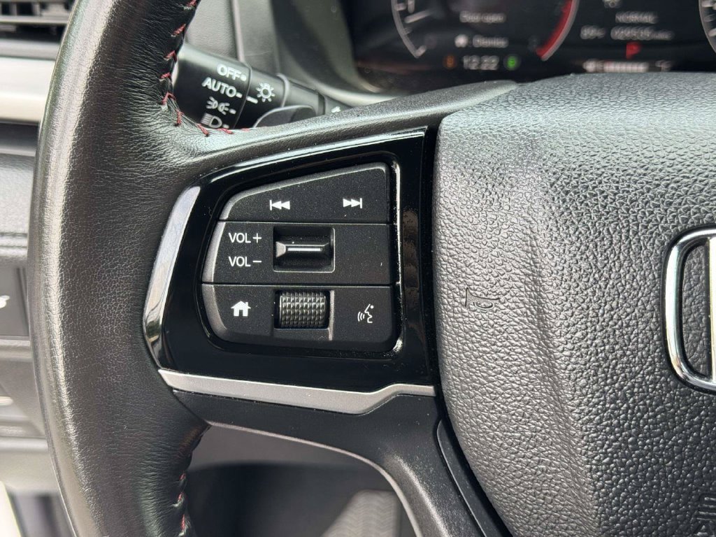 Used 2025 Honda Odyssey Sport-L image 12