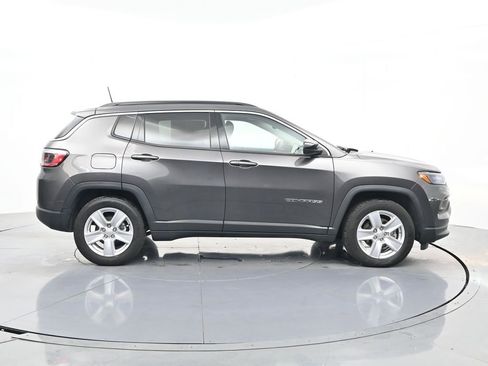 Used 2022 Jeep Compass Latitude w/ Sun and Sound Group image 4