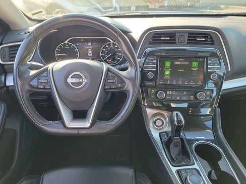 Used 2023 Nissan Maxima SV w/ Floor Mat Group FWD image 4