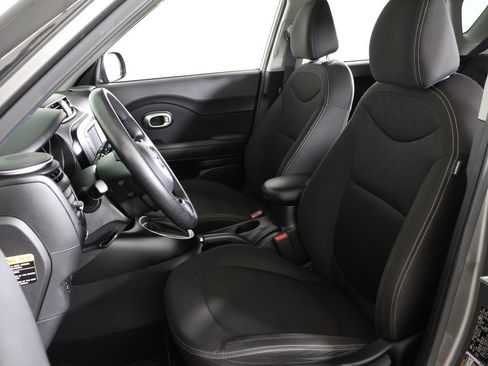 Used 2018 Kia Soul image 25