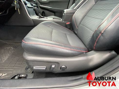 Used 2015 Toyota Camry SE FWD image 30
