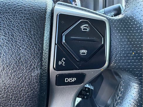 Used 2019 Toyota 4Runner SR5 Premium image 16