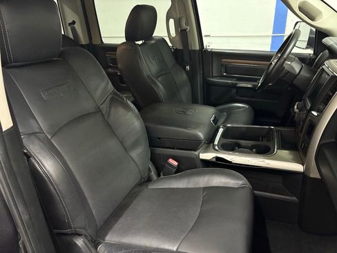 Used 2017 RAM 1500 Laramie w/ Convenience Group AWD/4WD image 17