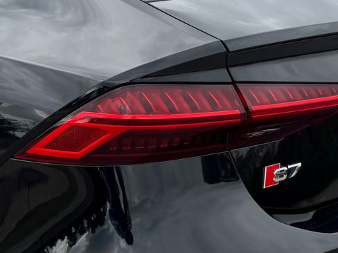 Used 2023 Audi S7 Premium Plus w/ Premium Plus Package image 77