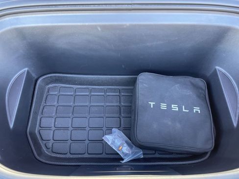 Used 2023 Tesla Model Y Long Range image 30