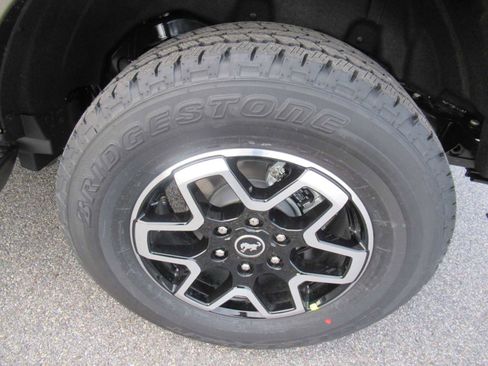 New 2025 Ford Bronco Outer Banks image 9