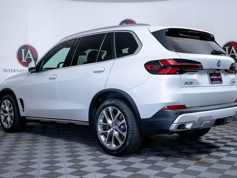 Used 2024 BMW X5 xDrive40i w/ Premium Package AWD/4WD image 8