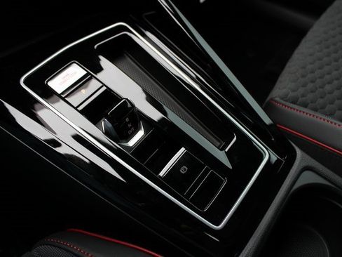 New 2026 Volkswagen GTI SE image 9