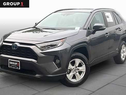 Certified 2021 Toyota RAV4 XLE w/ Convenience Package AWD/4WD image 1