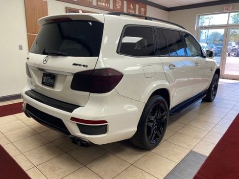 Used 2014 Mercedes-Benz GL 63 AMG 4MATIC image 4