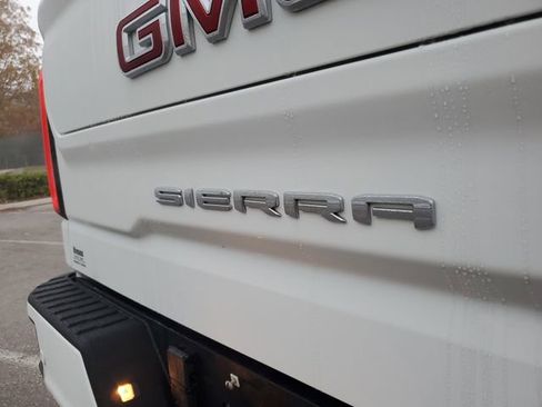 Used 2022 GMC Sierra 1500 AT4 w/ AT4 Premium Package image 7