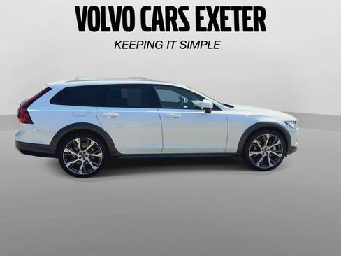 Certified 2025 Volvo V90 B6 Cross Country Ultra w/ Climate Package AWD/4WD image 12