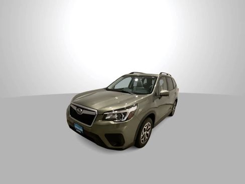Used 2020 Subaru Forester Premium image 4