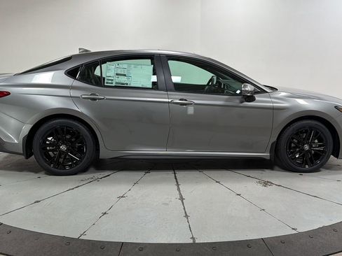 New 2026 Toyota Camry SE image 6