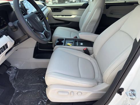 New 2026 Honda Odyssey EX-L image 11