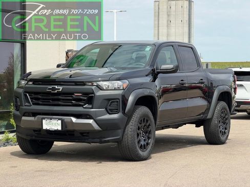 Used 2024 Chevrolet Colorado Trail Boss w/ Advanced Trailering Package AWD/4WD image 1