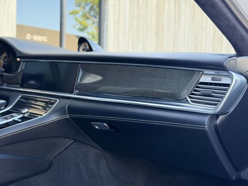 Used 2022 Porsche Panamera Turbo S image 33