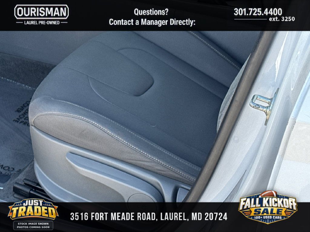 Used 2024 Hyundai Elantra SEL FWD image 7