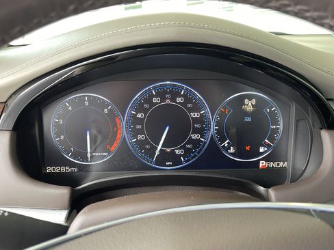 Used 2013 Cadillac XTS Platinum image 29