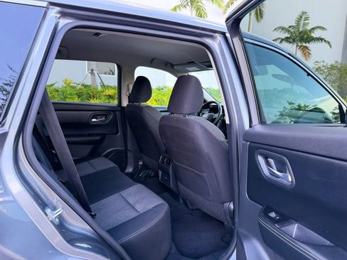 Used 2025 Nissan Rogue SV FWD image 26