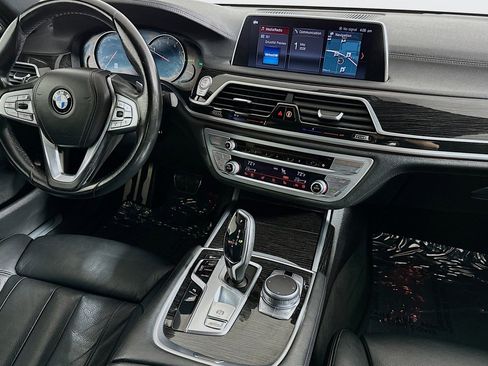 Used 2018 BMW 750i RWD image 6