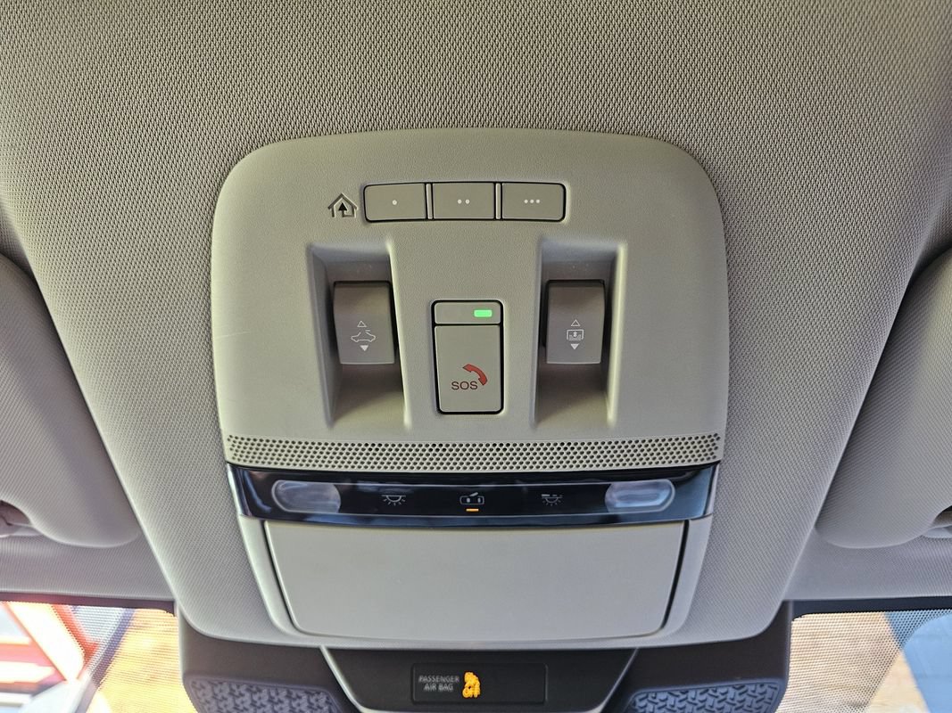 Used 2023 Nissan Ariya AWD image 35