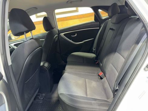 Used 2017 Hyundai Elantra GT image 22